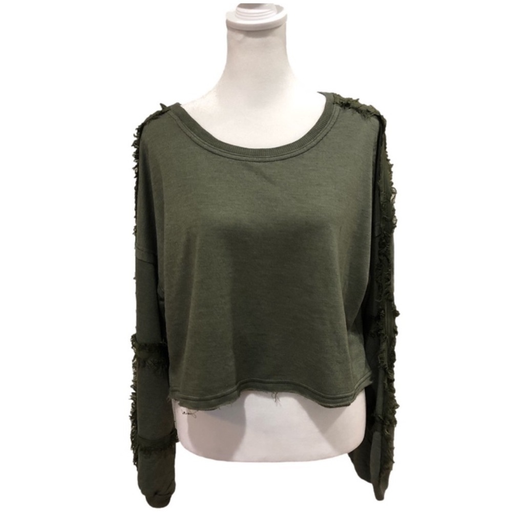 Persona | Cropped Raw Hem Long Sleeve